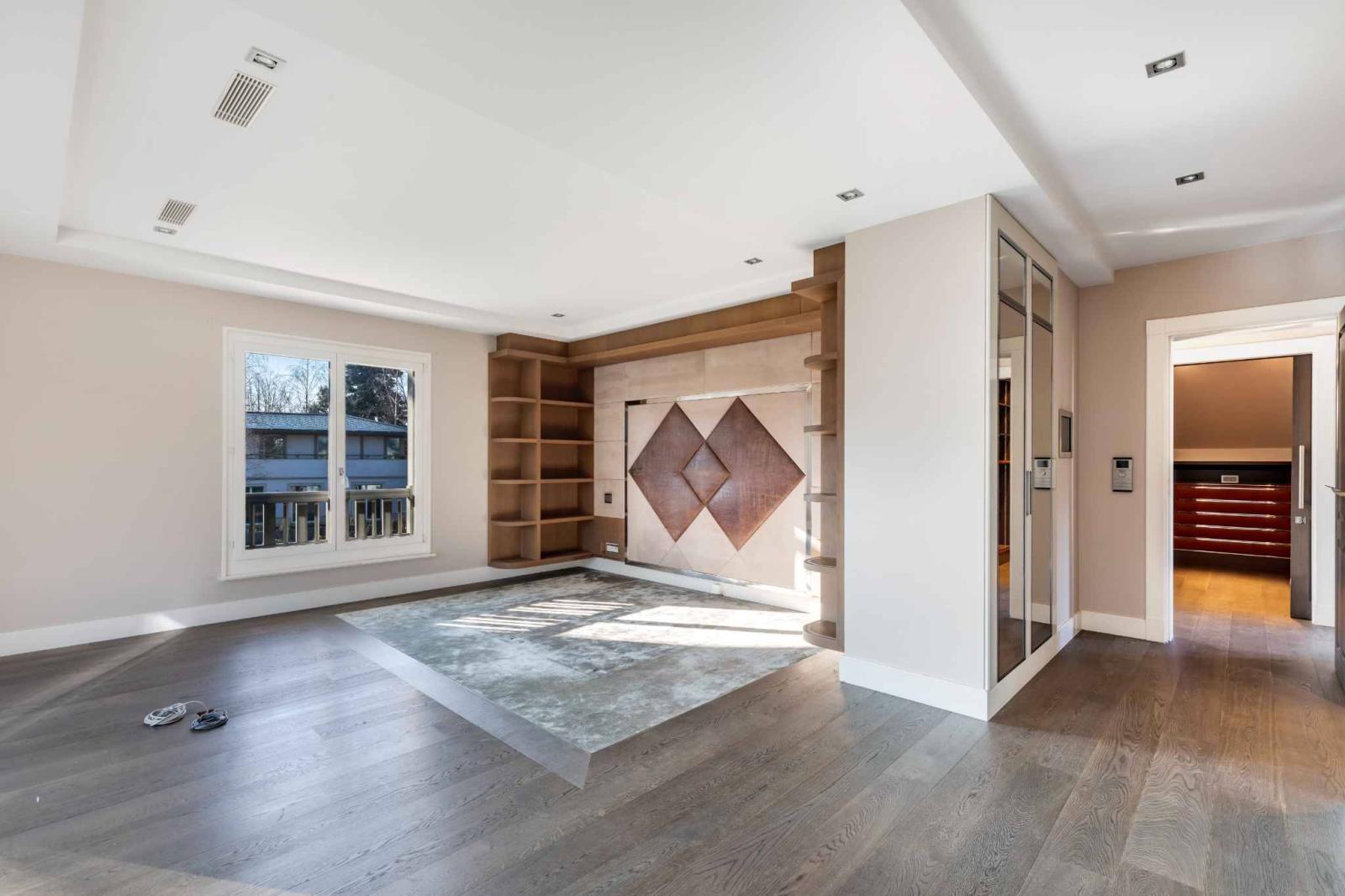 Propriété d'exception avec piscine intérieure