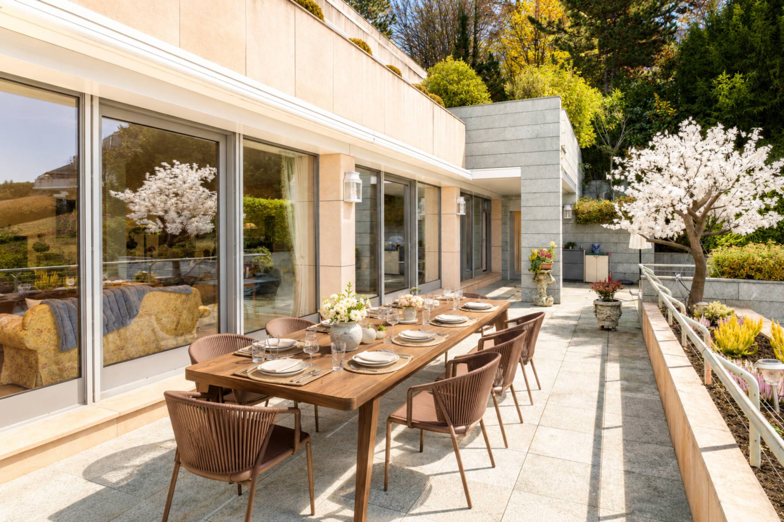 Magnifique appartement avec terrasse surplombant le lac