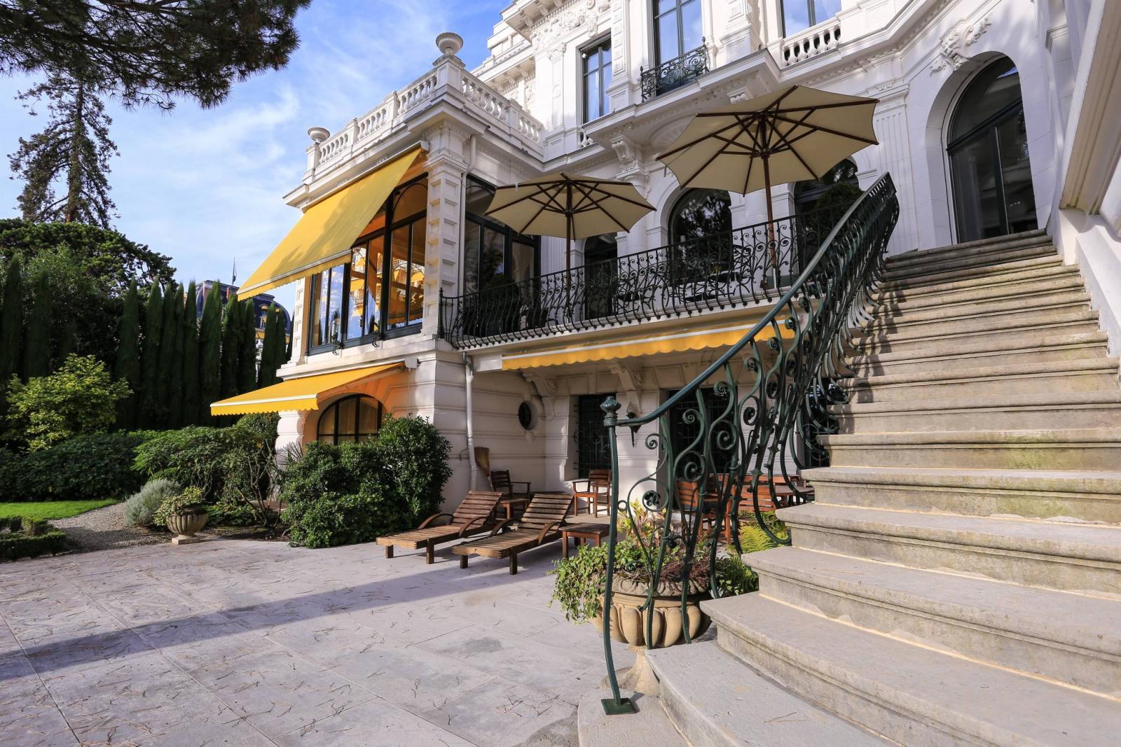 Perle architecturale au bord du lac