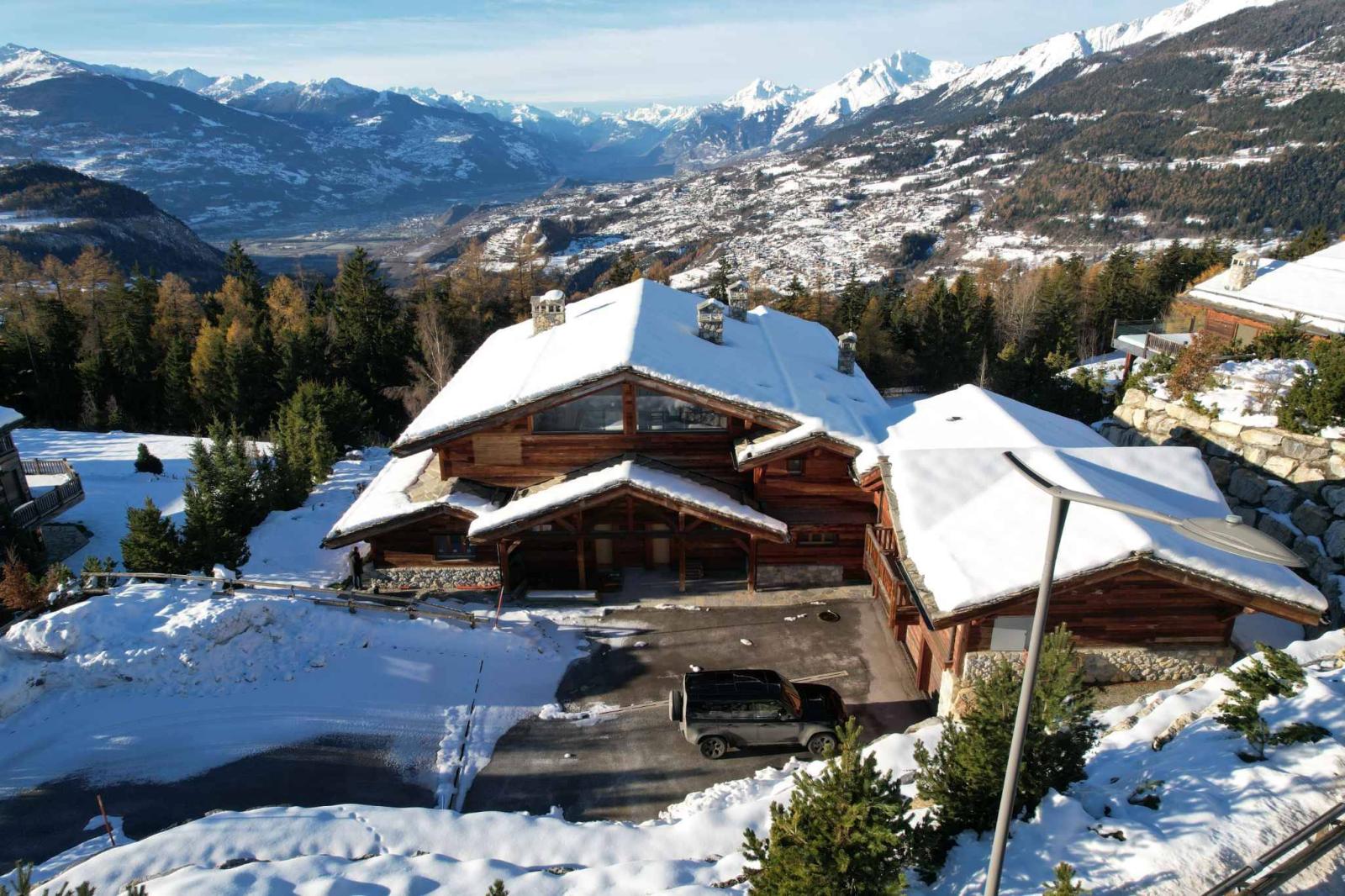 Magnifique chalet avec vue panoramique (vendu brut)