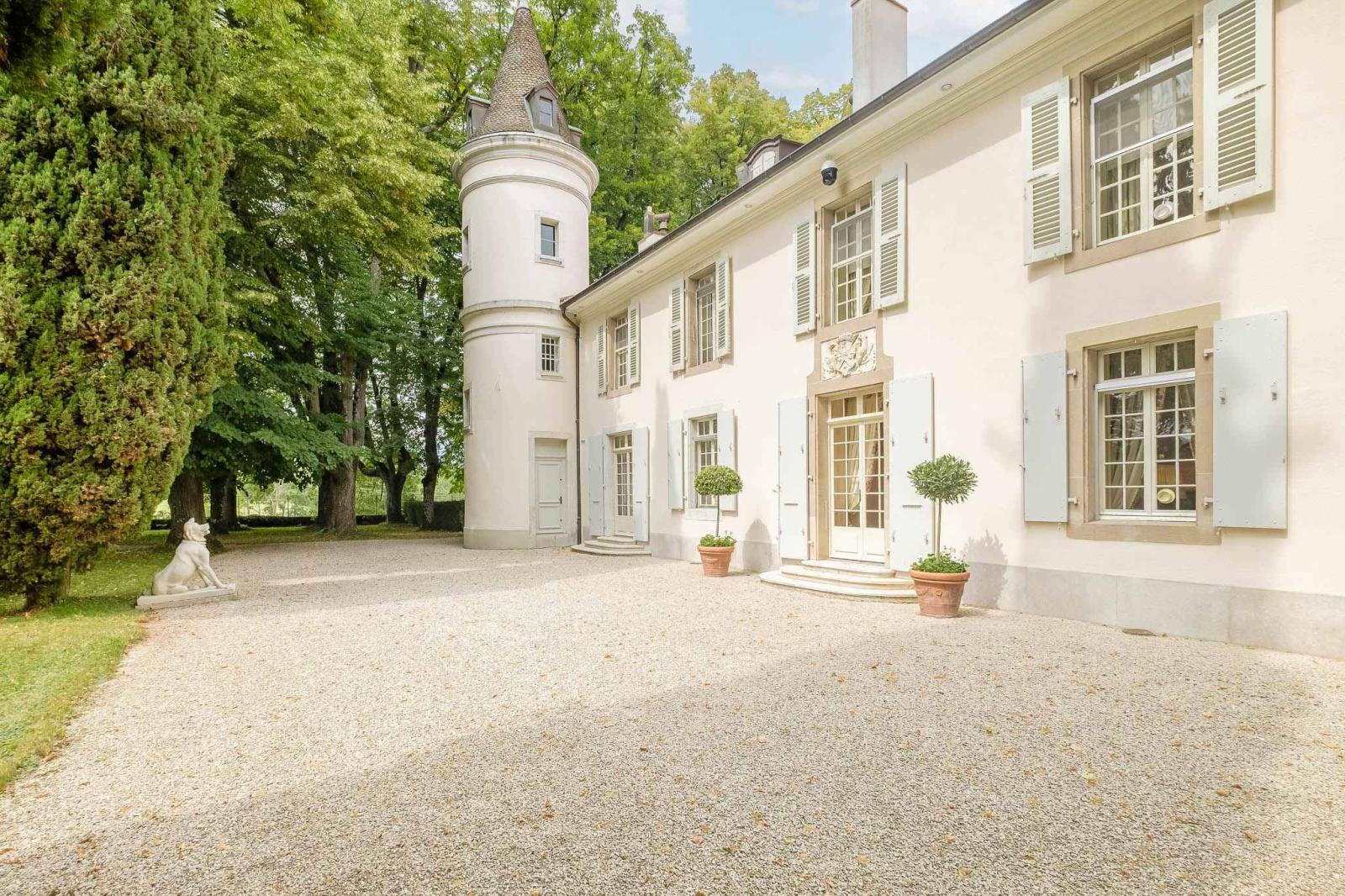 En exclusivité : Magnifique domaine avec dépendance