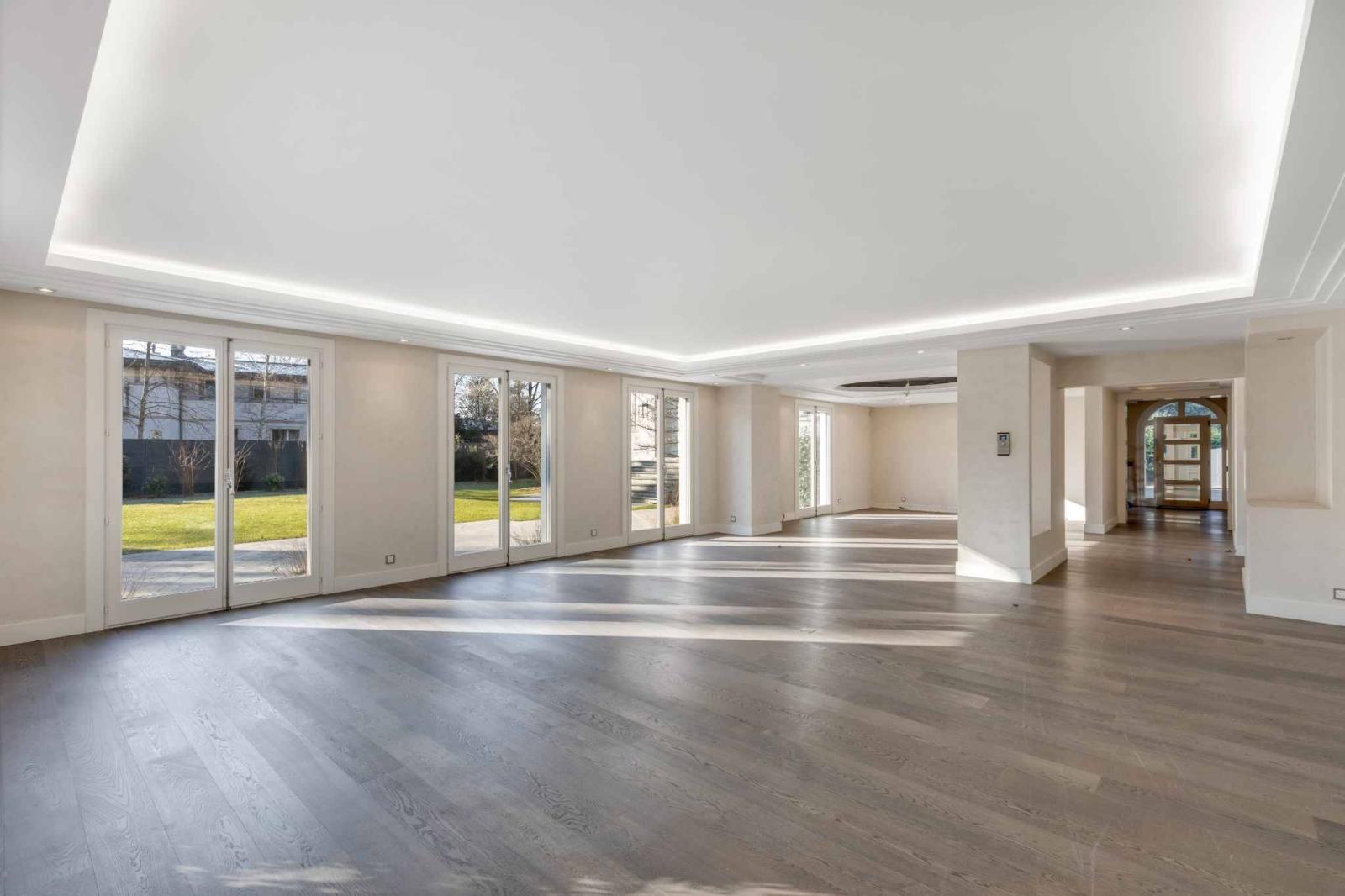 Propriété d'exception avec piscine intérieure